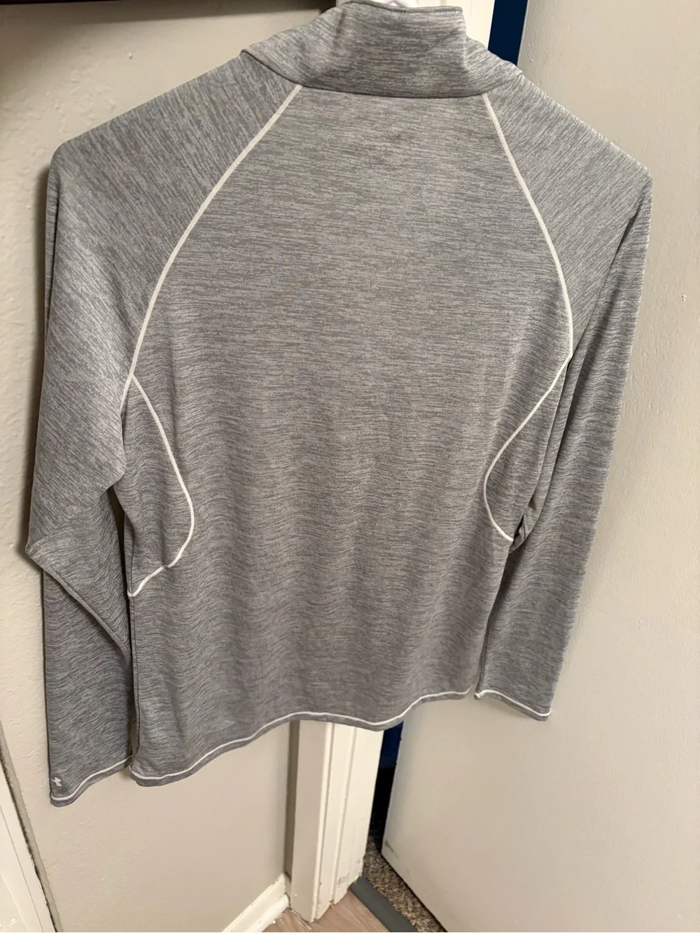 Under Armour Men’s Light Gray Quarter-Zip Pullover Sweater